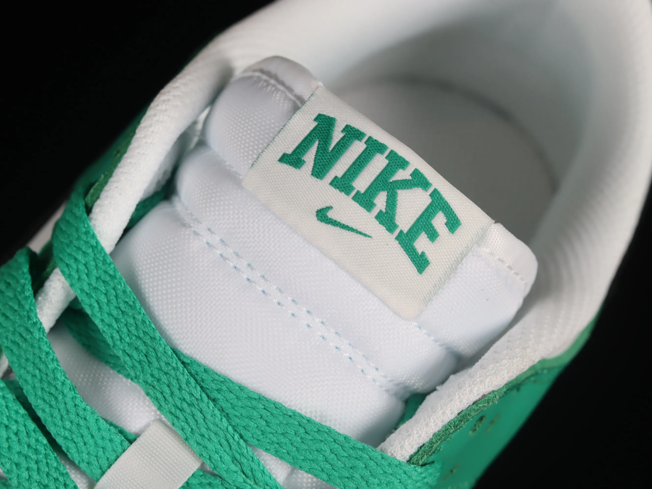 All categories Nk SB Dunk series Nk SB Dunk Low low-top sneakers C version Nk SB Dunk Low "Lottery Green" Heineken replacement SB low-top casual sneakers FN3612-300